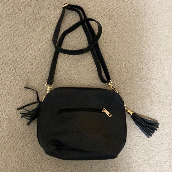 Handbags - 🖤Purse Cross Body